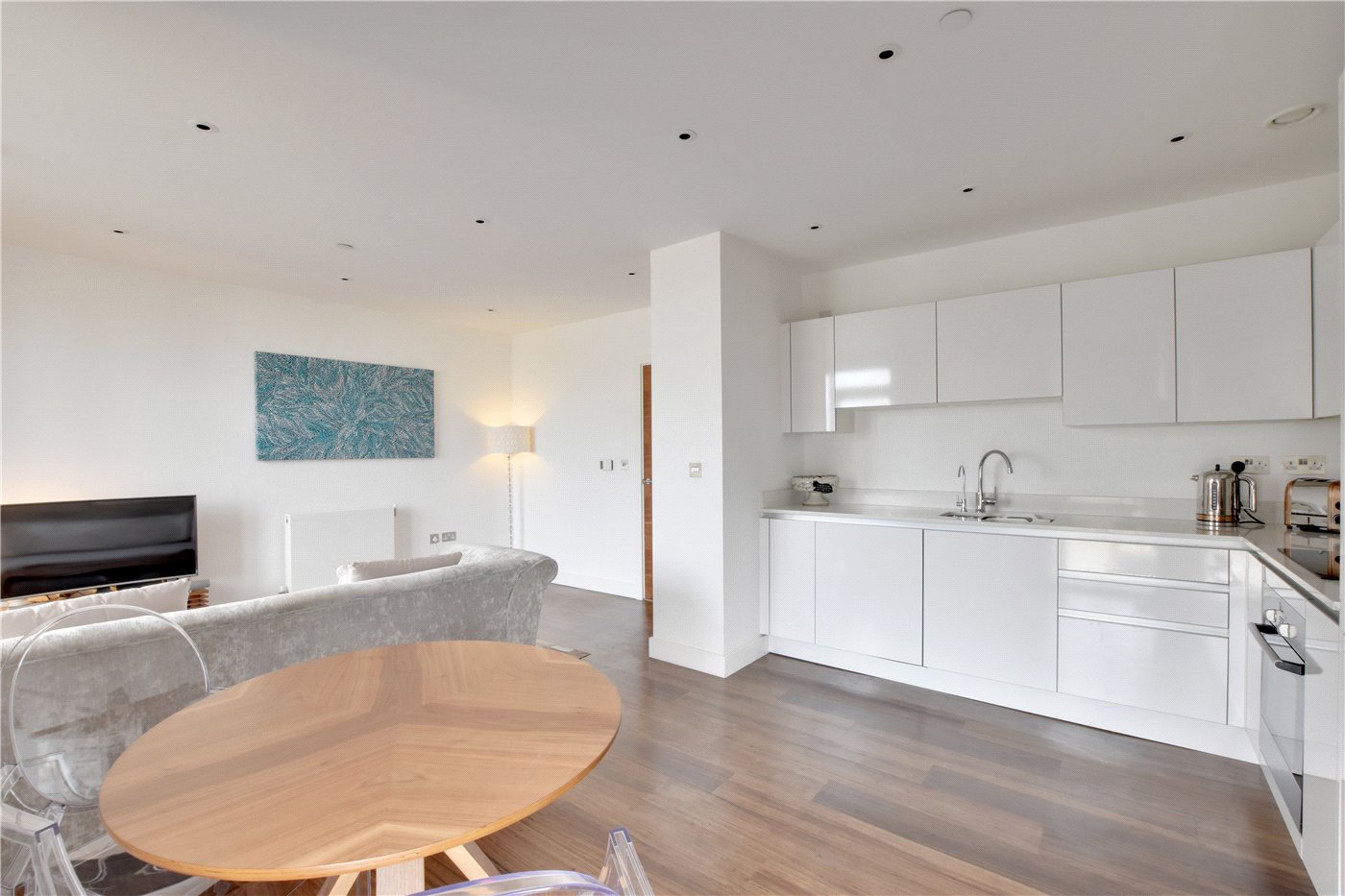 Kitchen / Dining